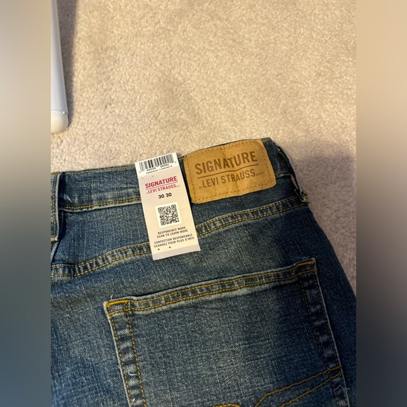 ⭐️NWT⭐️ Levi’s Straight Leg Jeans - Picture 7 of 7